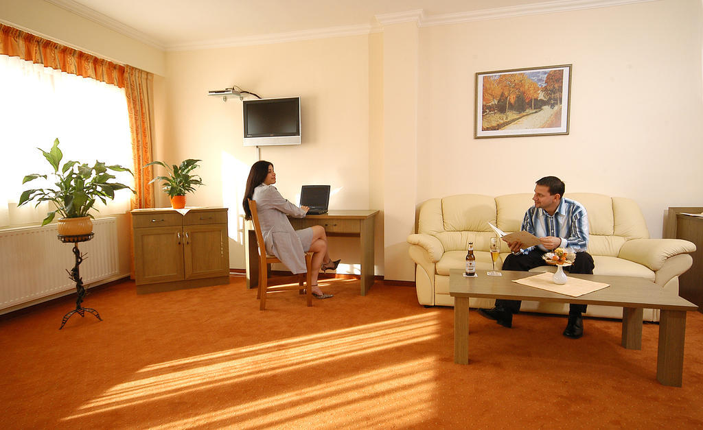 Hotel Bavaria Abda المظهر الخارجي الصورة